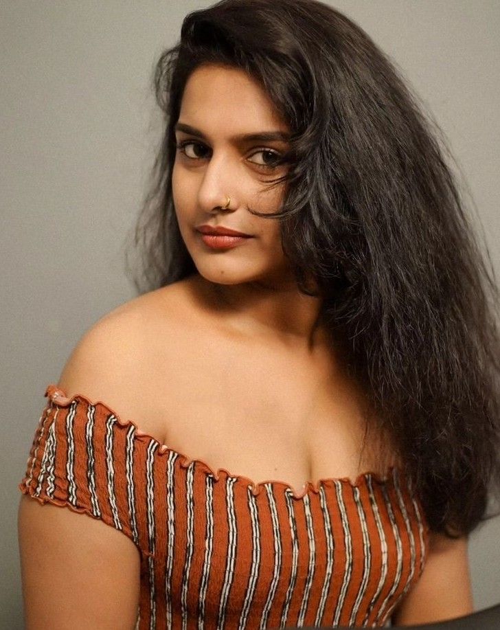 model Call Girls in Kolkata